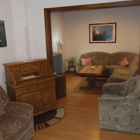 Und Knappstein 모네시